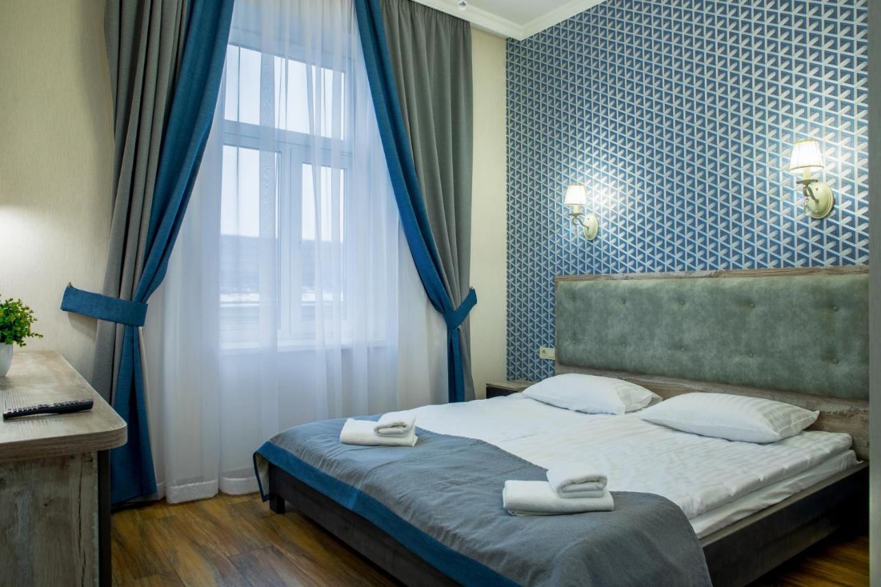 Mini Hotel Barvy Lvova On Horodotska St. Exterior photo