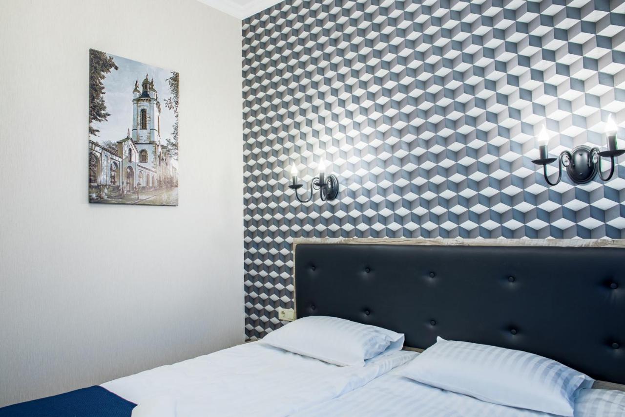Mini Hotel Barvy Lvova On Horodotska St. Exterior photo